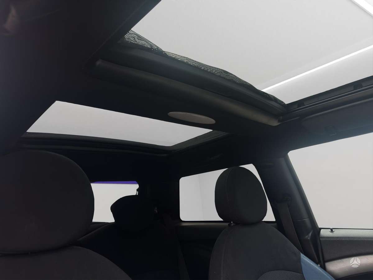 Mini Cooper JCW, 1.6 l., Хэтчбек