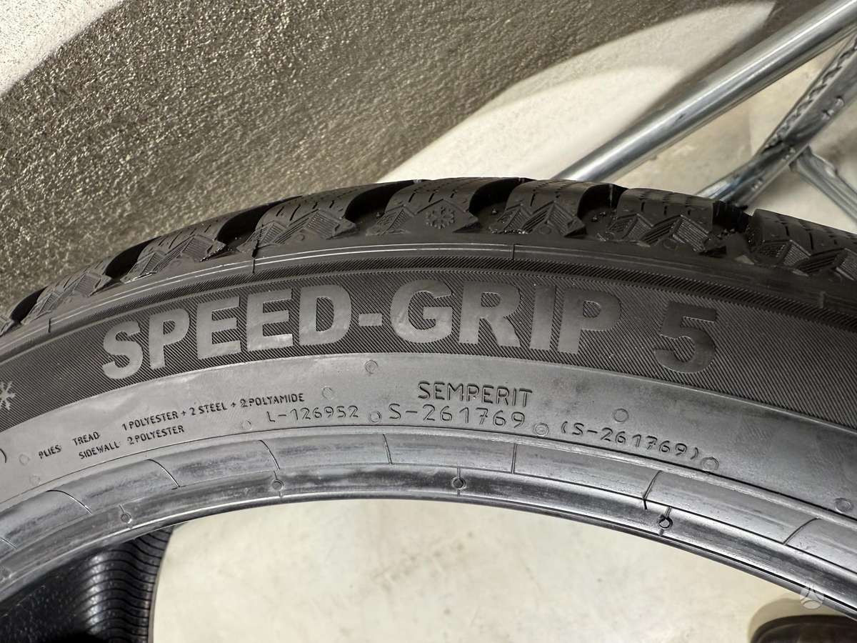 Semperit Speed-grip5//2025m, winter 235/40 R19