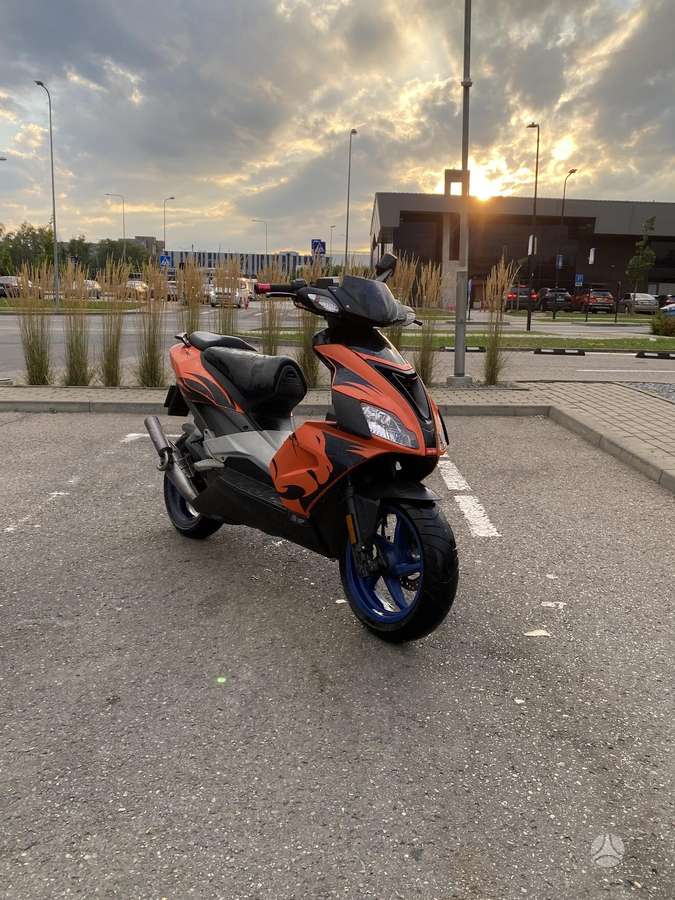 Aprilia SR 50cc, scooters / mopeds