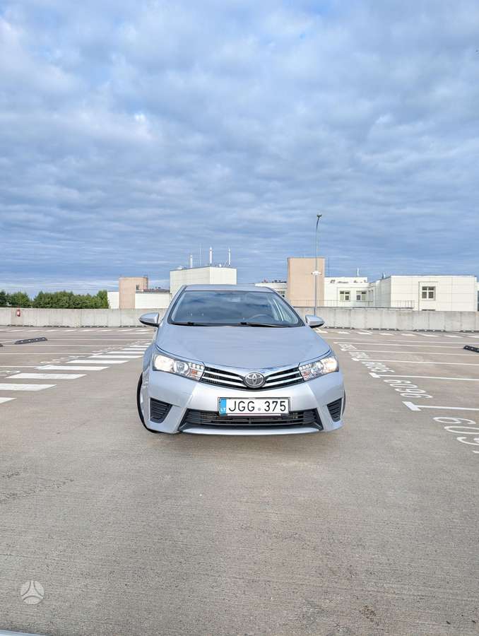 Toyota Corolla - 2