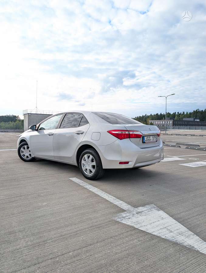 Toyota Corolla - 5