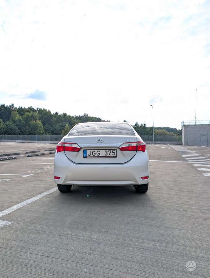 Toyota Corolla - 6