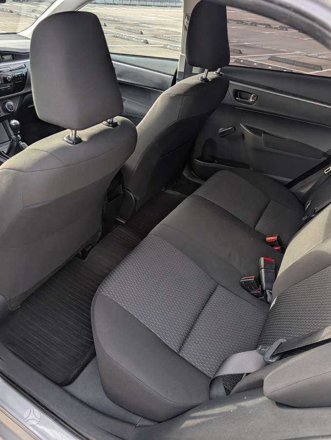Toyota Corolla - 11