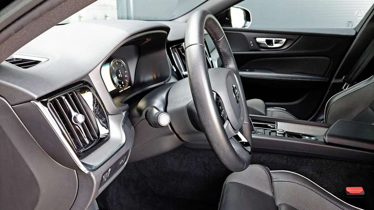Volvo V60, 2.0 l., Универсал