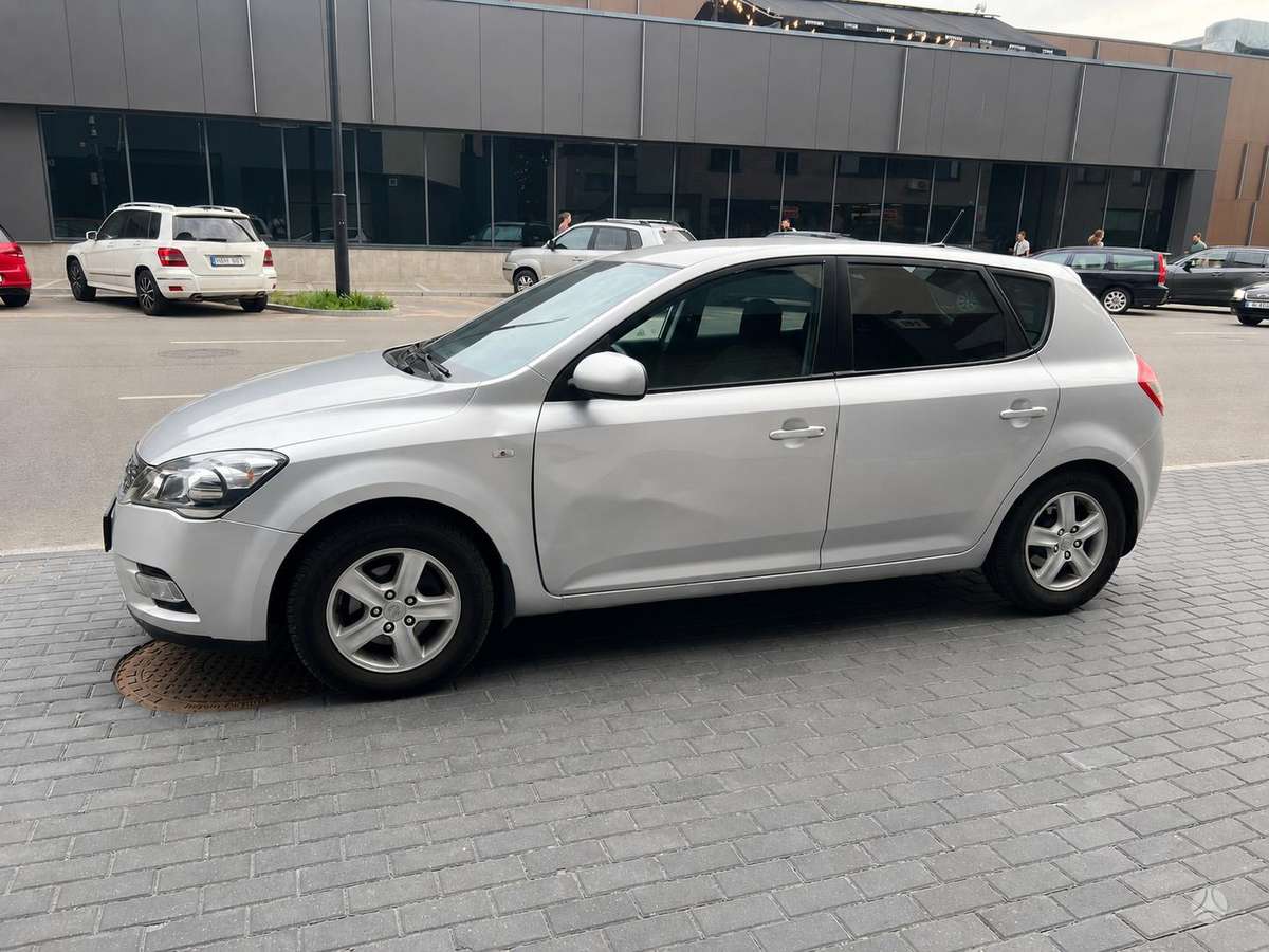 Kia Ceed, 1.6 l., Хэтчбек
