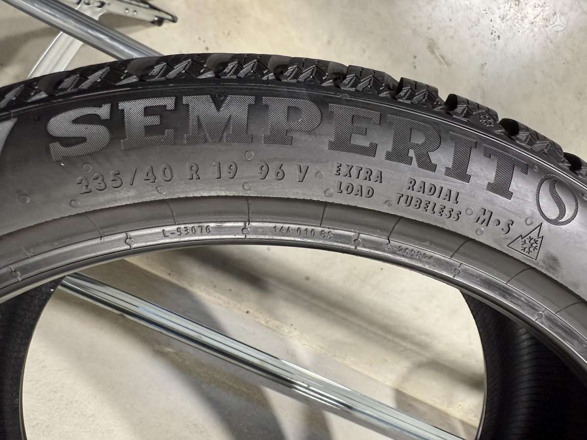 Semperit Speed-grip5//2025m, winter 235/40 R19