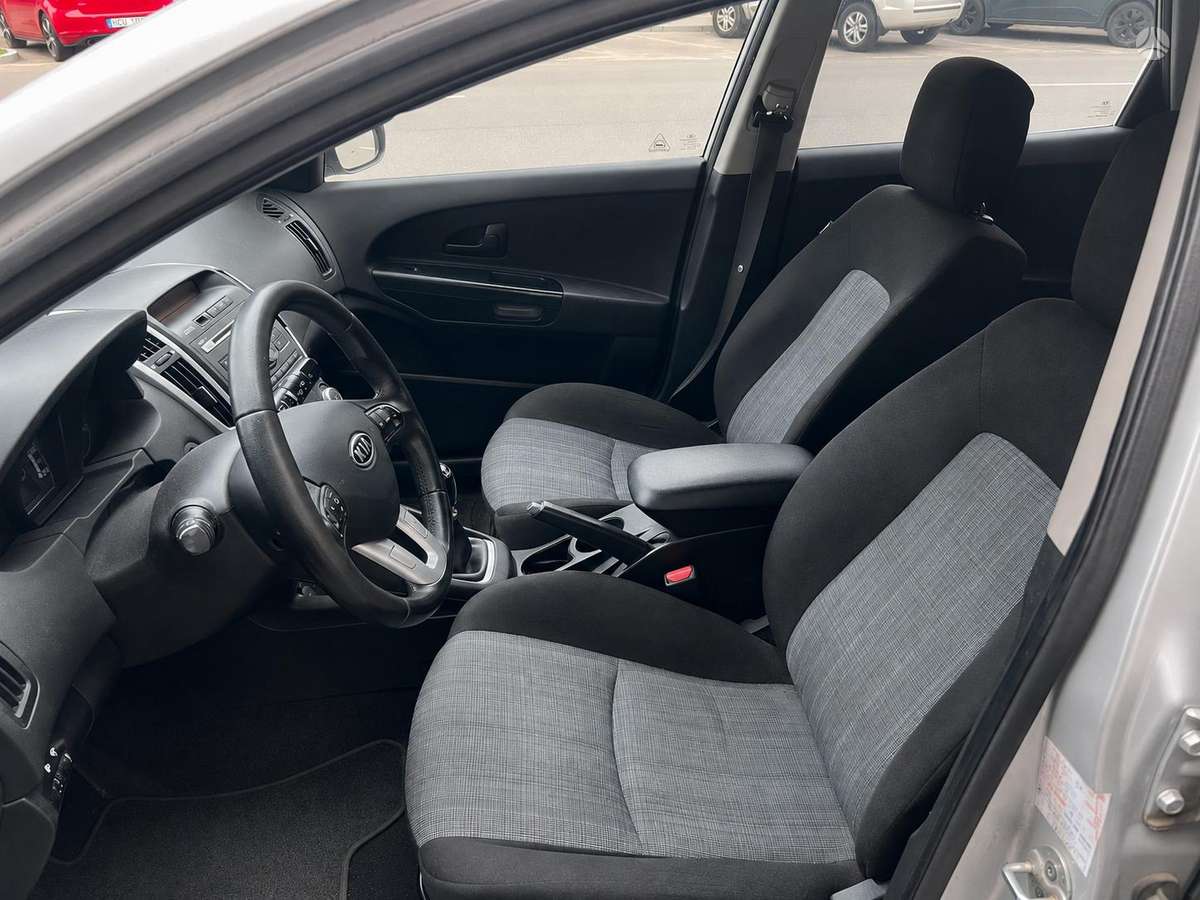 Kia Ceed, 1.6 l., Хэтчбек