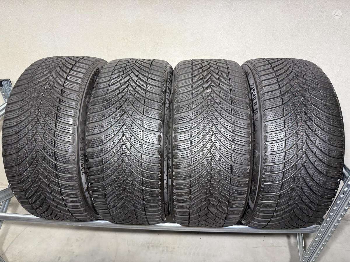 Semperit Speed-grip5//2025m, winter 235/40 R19