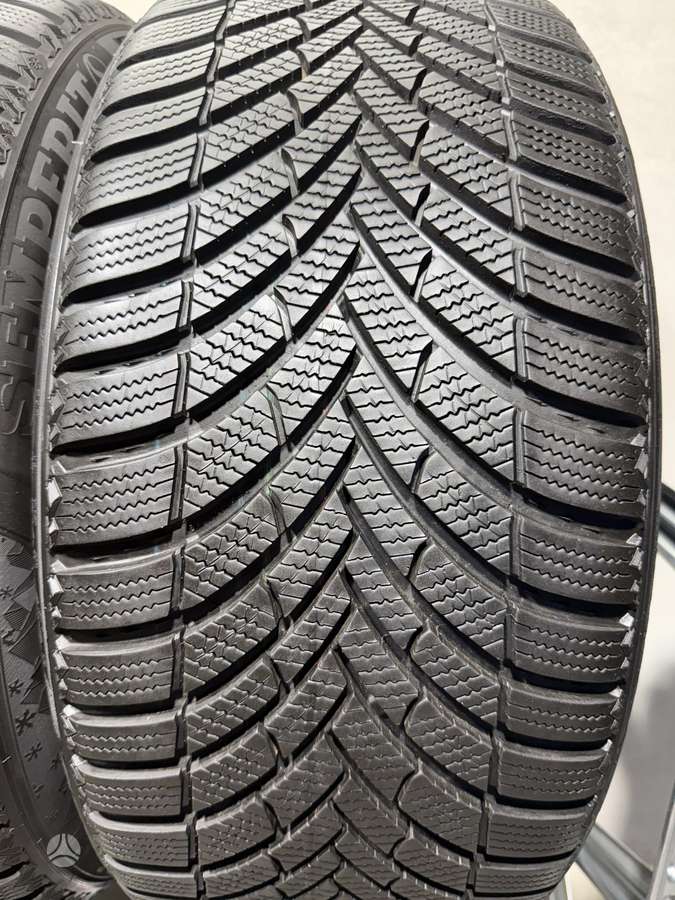 Semperit Speed-grip5//2025m, winter 235/40 R19