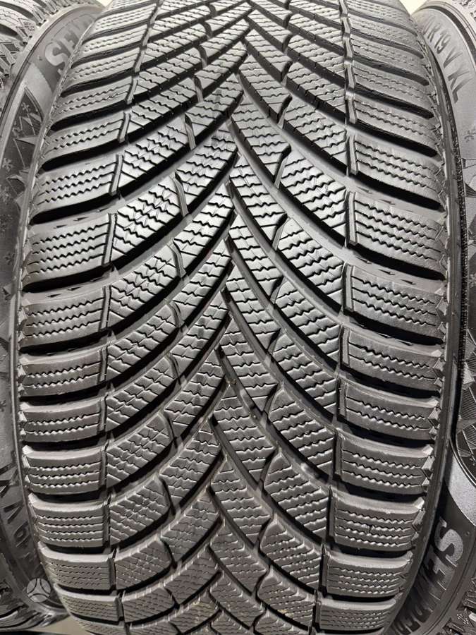 Semperit Speed-grip5//2025m, winter 235/40 R19