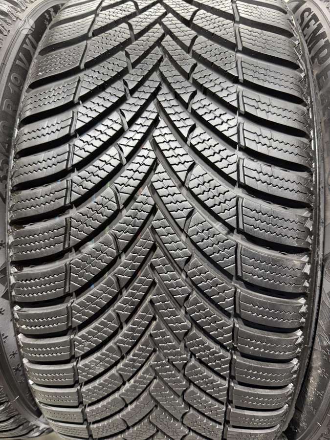 Semperit Speed-grip5//2025m, winter 235/40 R19