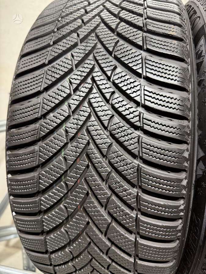 Semperit Speed-grip5//2025m, winter 235/40 R19