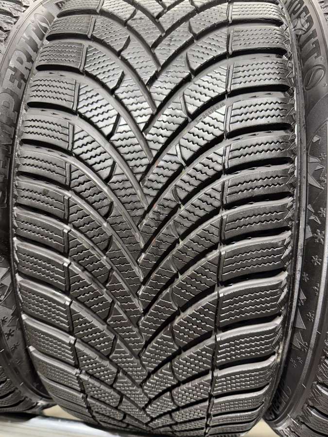 Semperit Speed-grip5//2025m, winter 235/40 R19