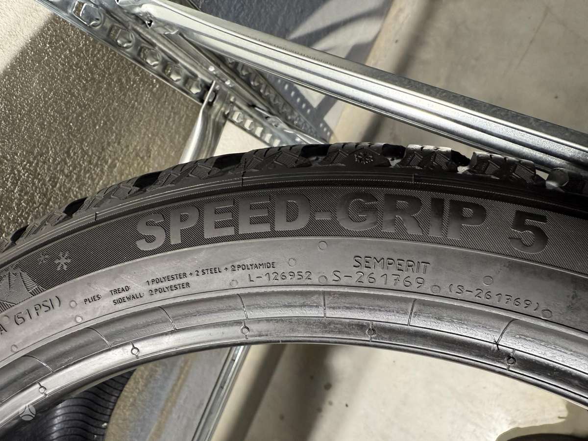 Semperit Speed-grip5//2025m, winter 235/40 R19