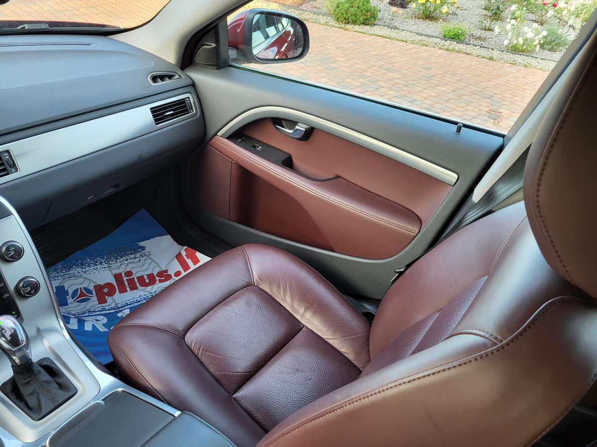 Volvo V70, 2.0 l., Универсал