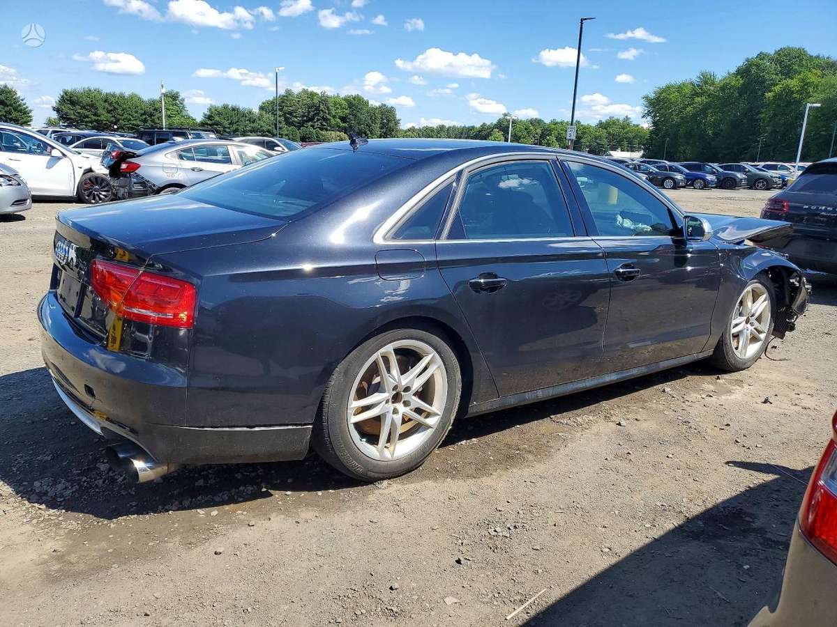 Audi S8, 4.0 l., Седан
