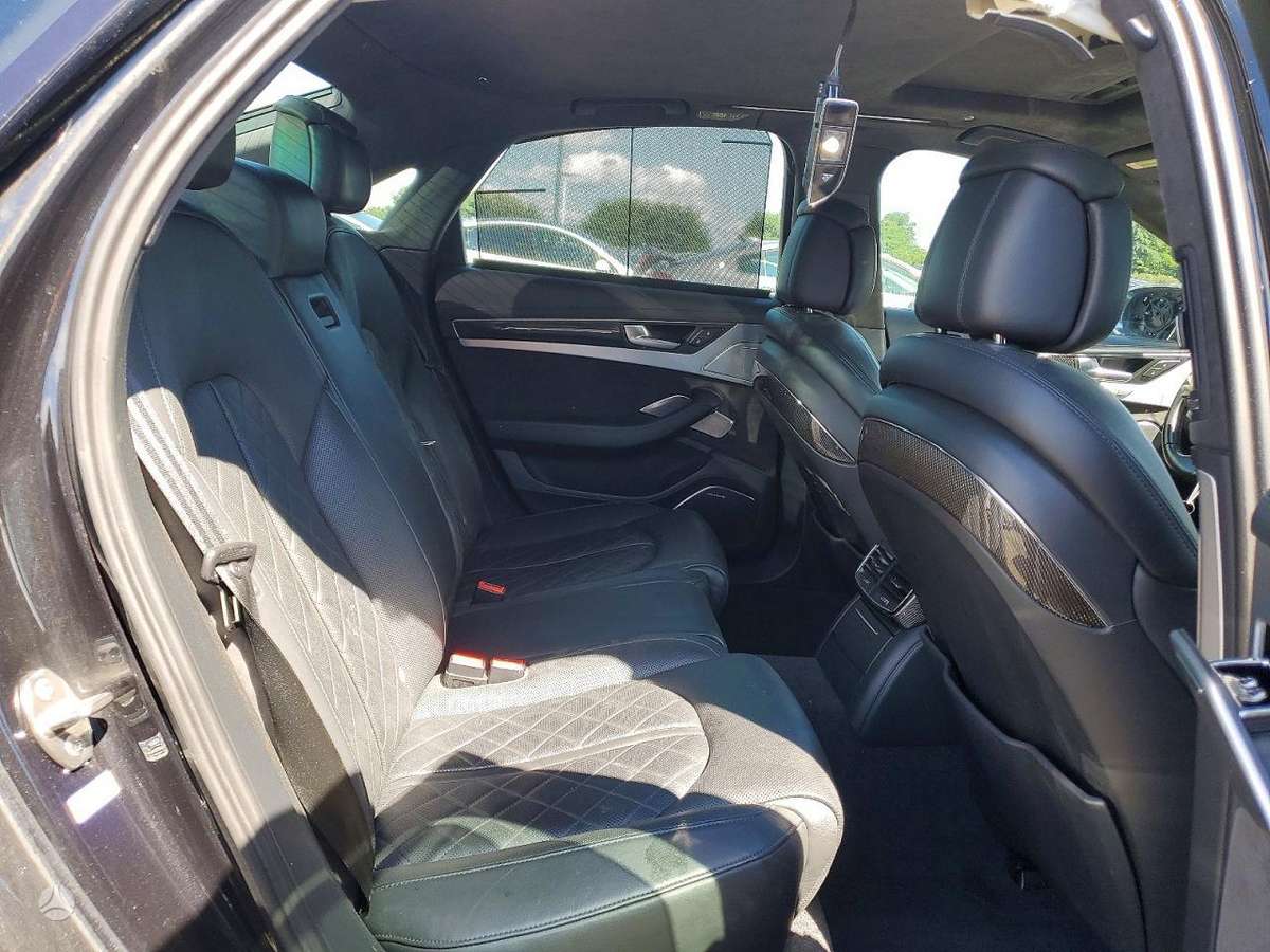 Audi S8, 4.0 l., Седан