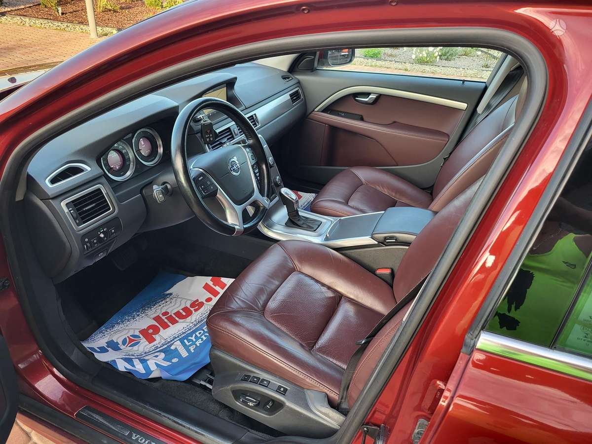 Volvo V70, 2.0 l., Универсал