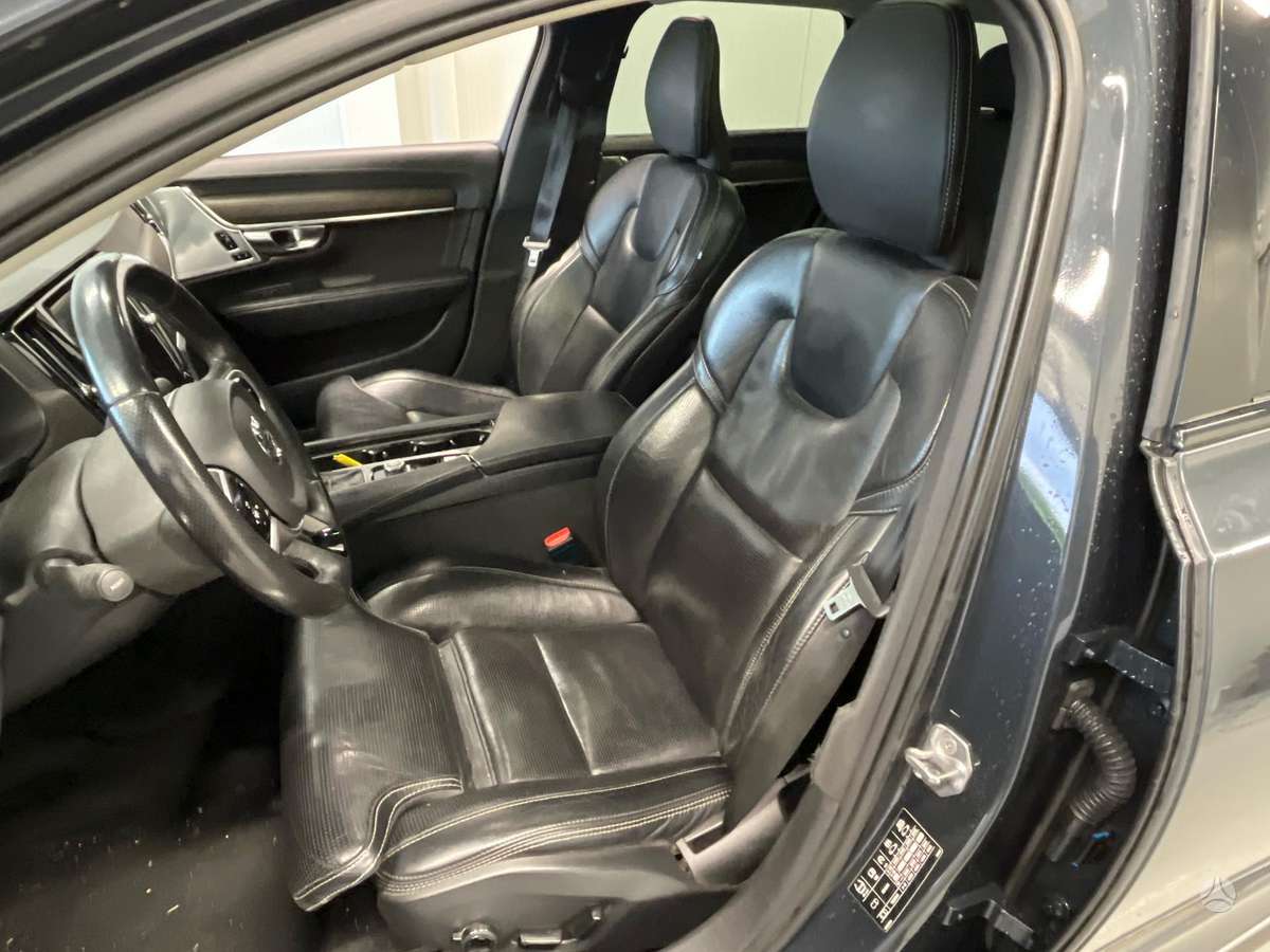 Volvo V90 Cross Country - 8
