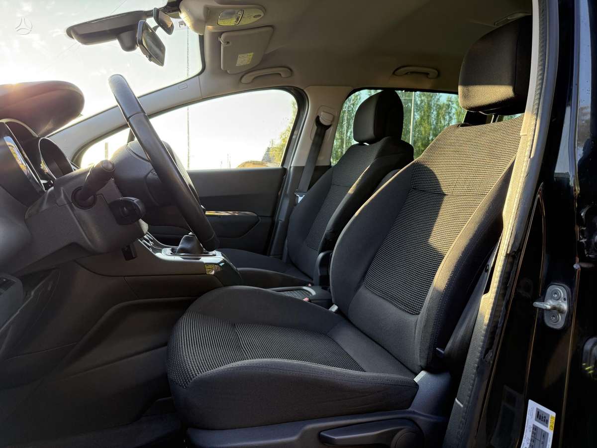 Peugeot 5008 - 7