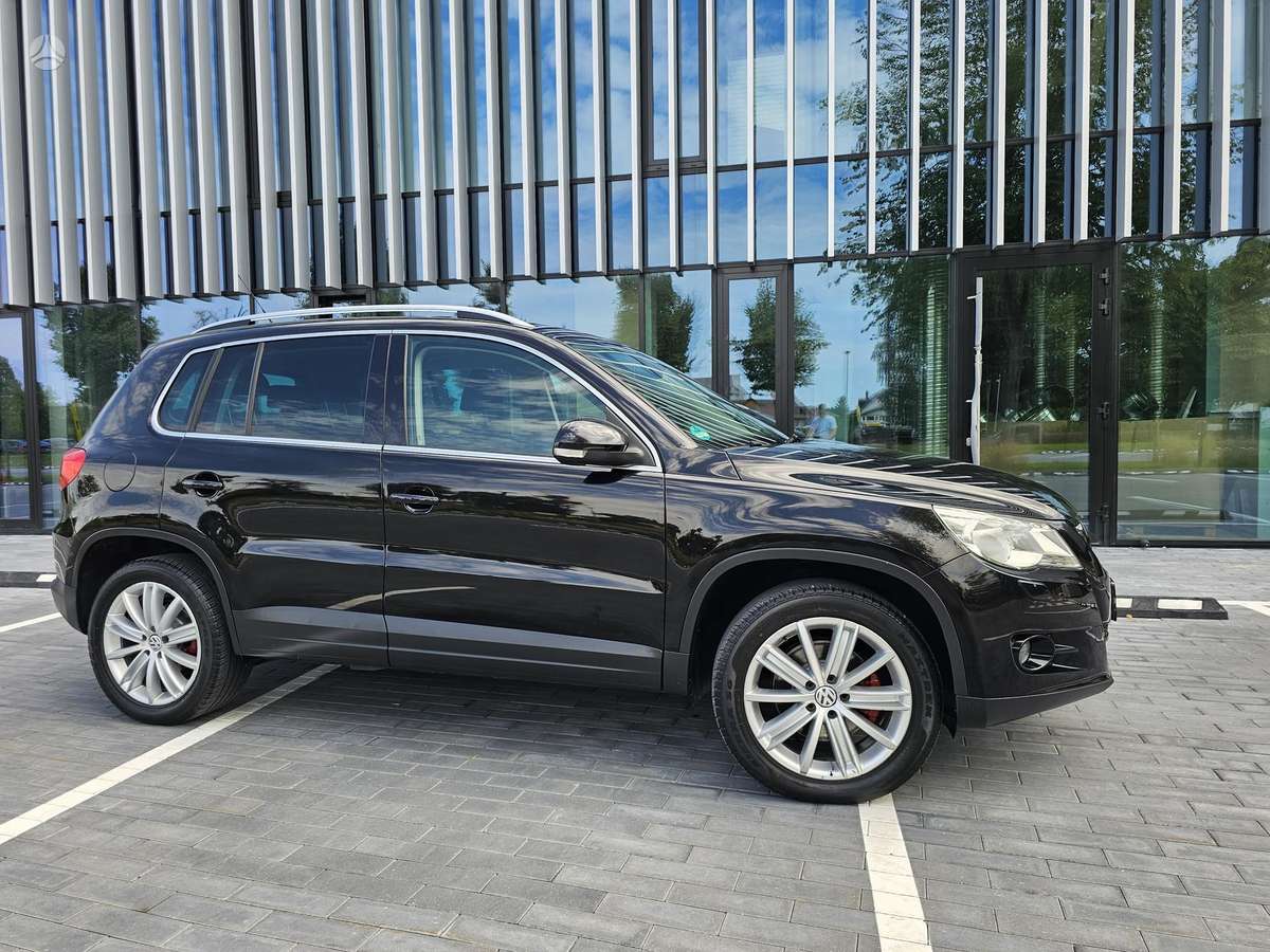 Volkswagen Tiguan - 8