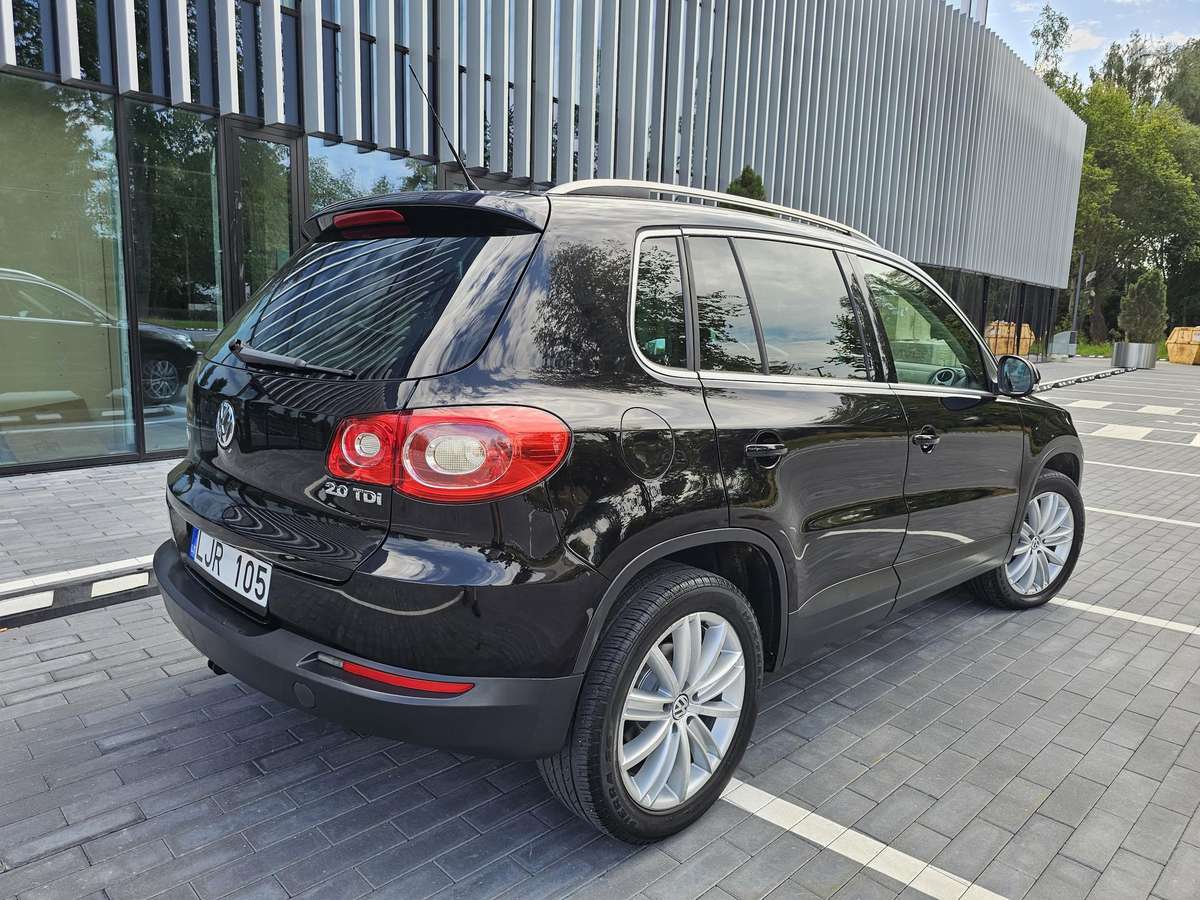 Volkswagen Tiguan - 5