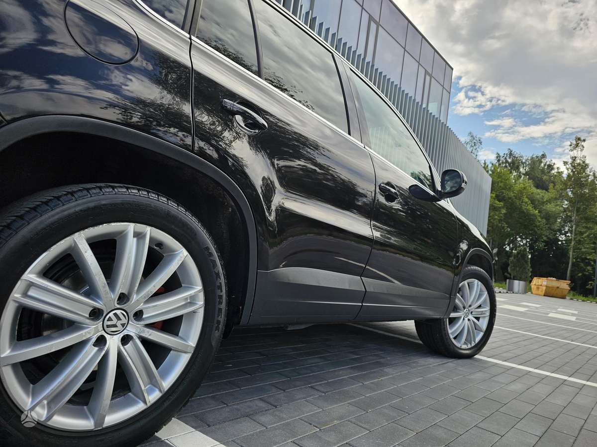 Volkswagen Tiguan - 9