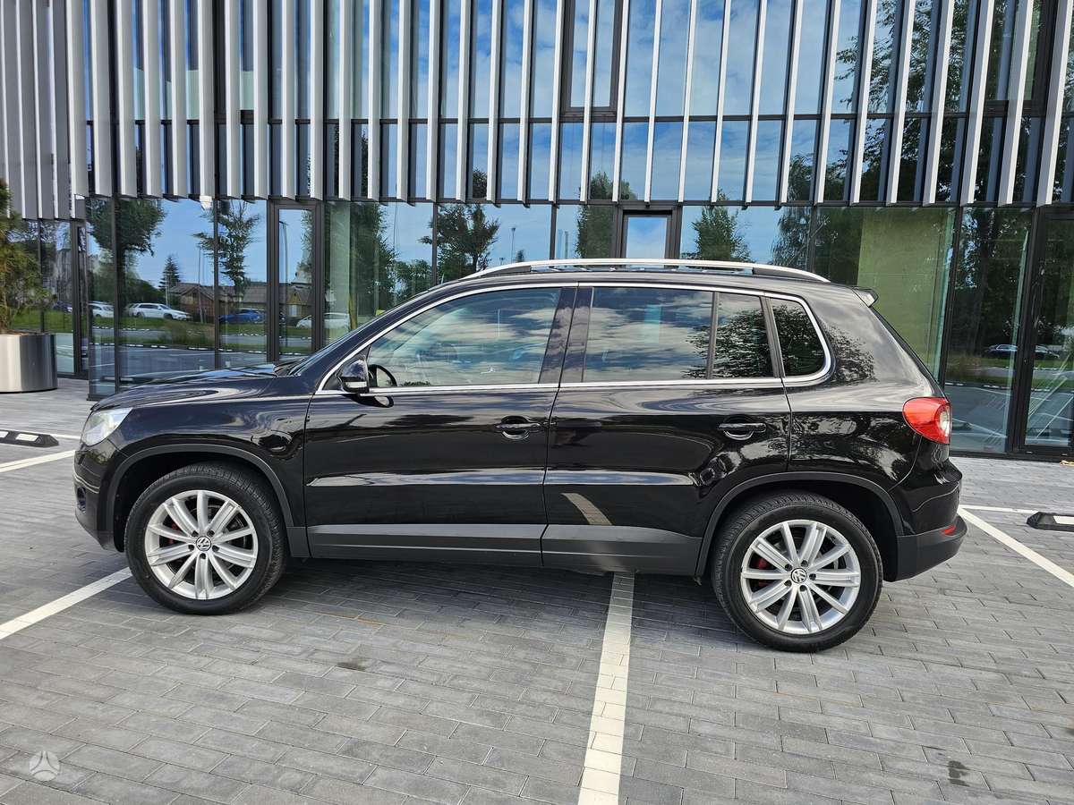 Volkswagen Tiguan - 10