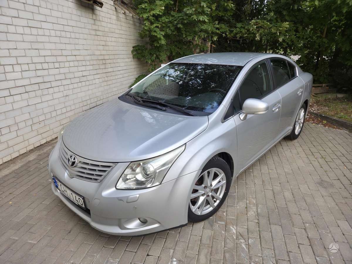 Toyota Avensis - 2