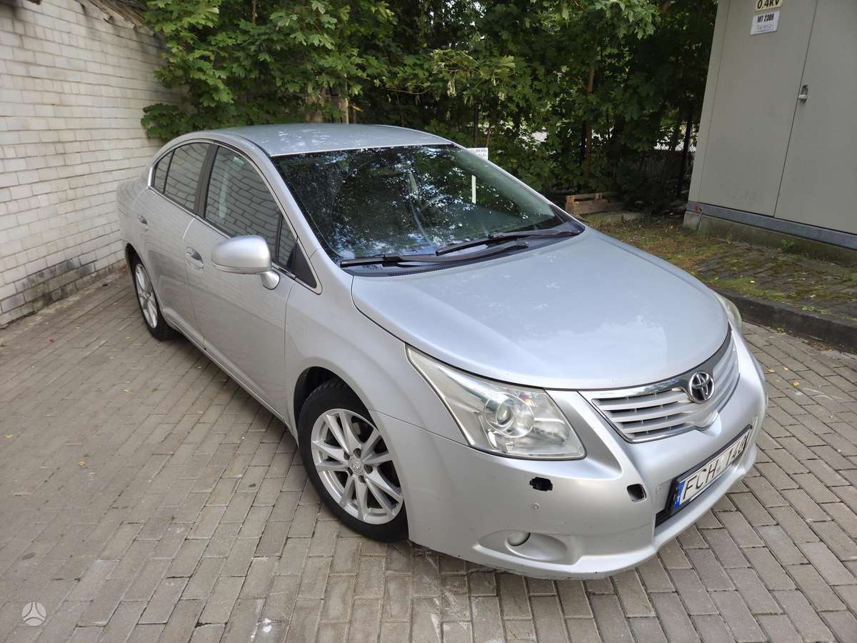 Toyota Avensis - 4