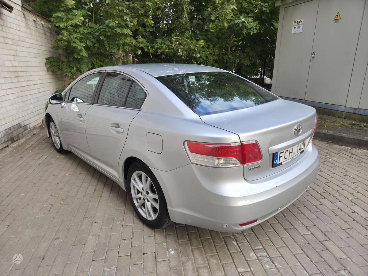 Toyota Avensis - 7
