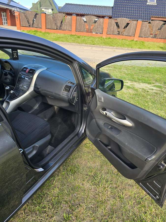 Toyota Auris - 10