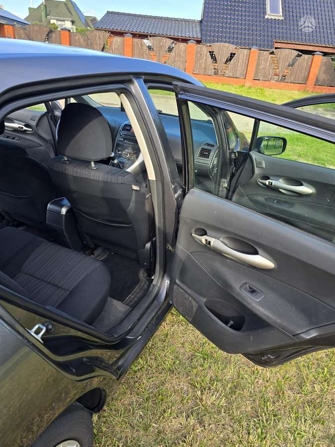 Toyota Auris - 11