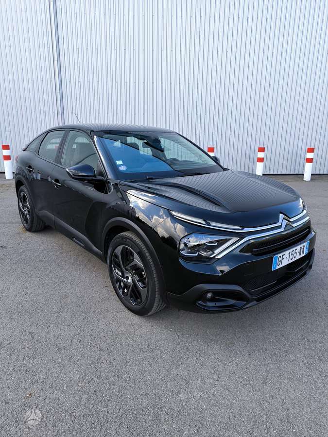 Citroen C4, 1.2 l., hatchback