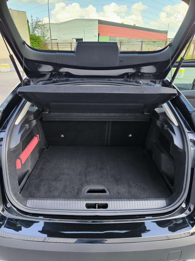 Citroen C4, 1.2 l., hatchback