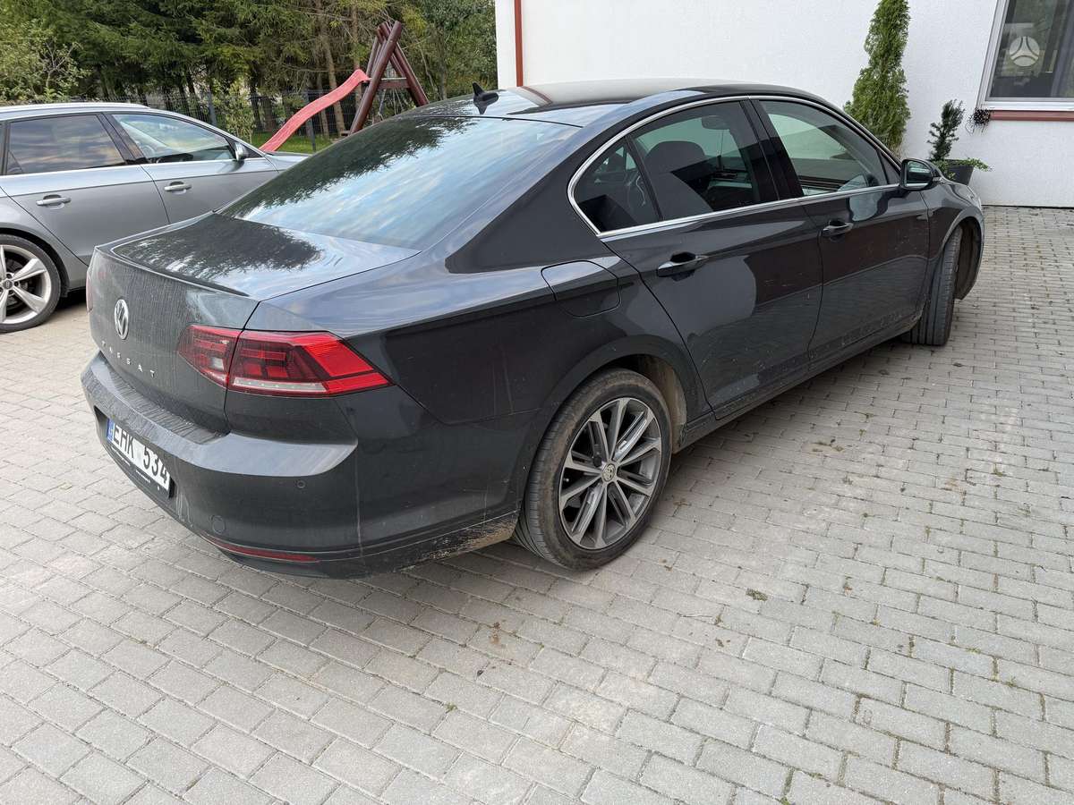 Volkswagen Passat - 5