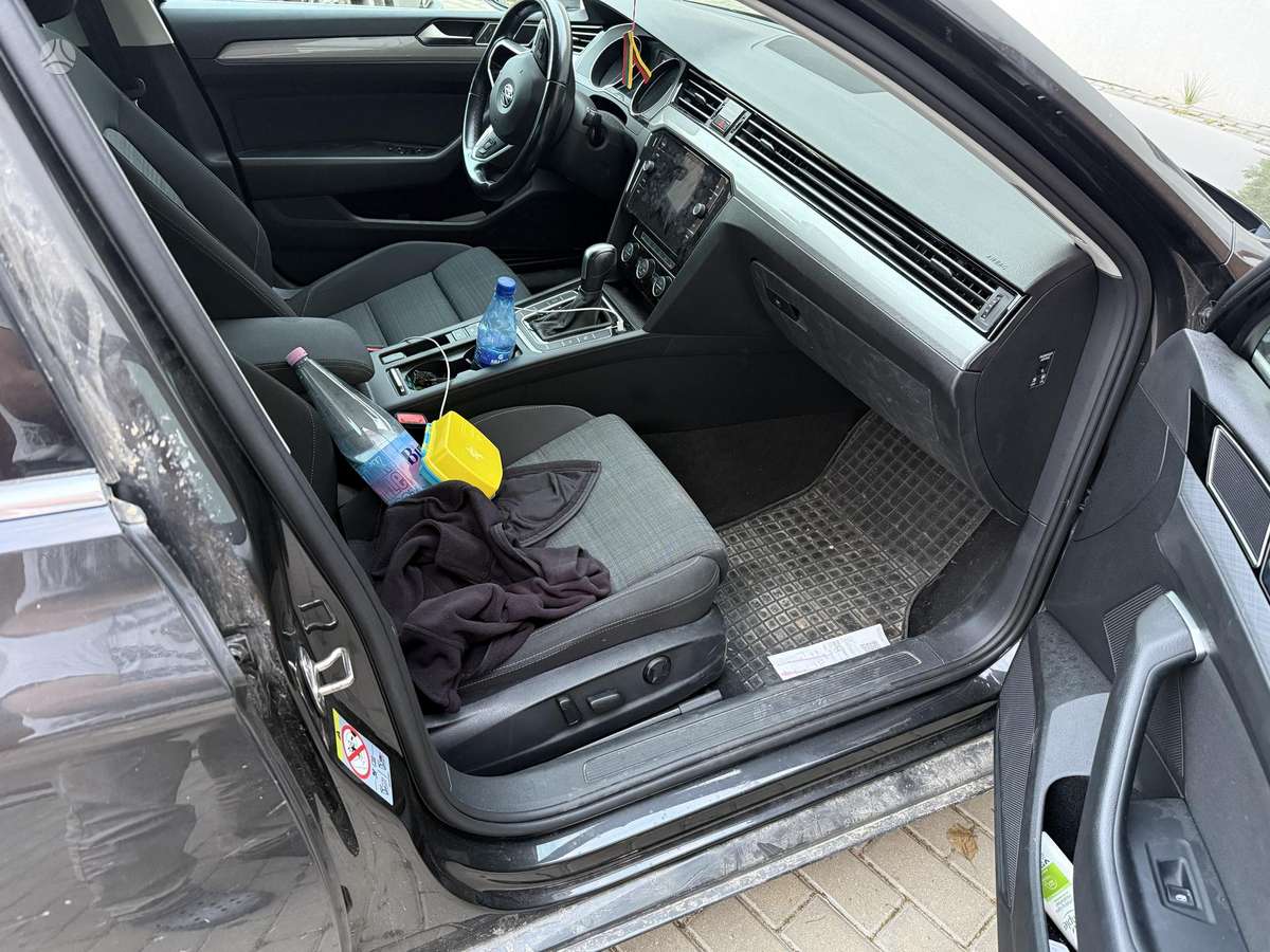 Volkswagen Passat - 9