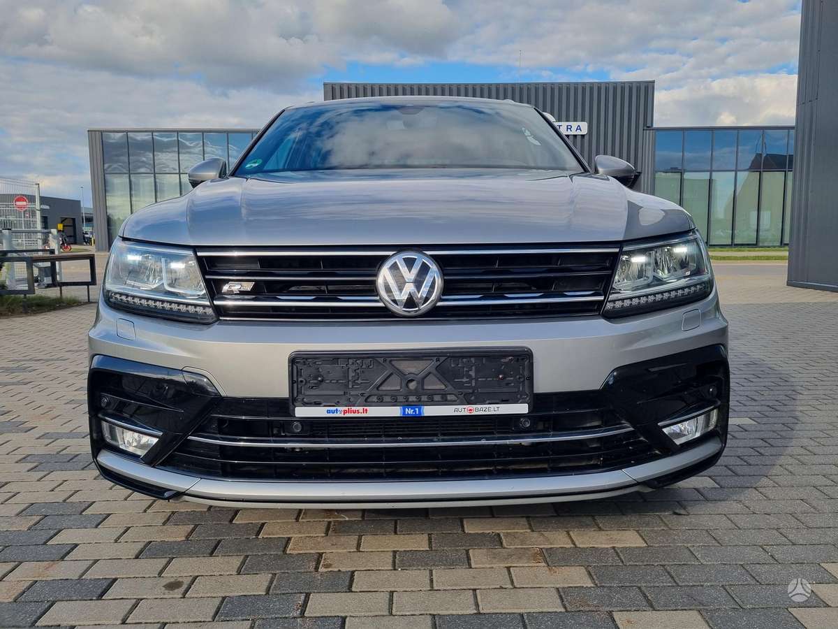 Volkswagen Tiguan - 4