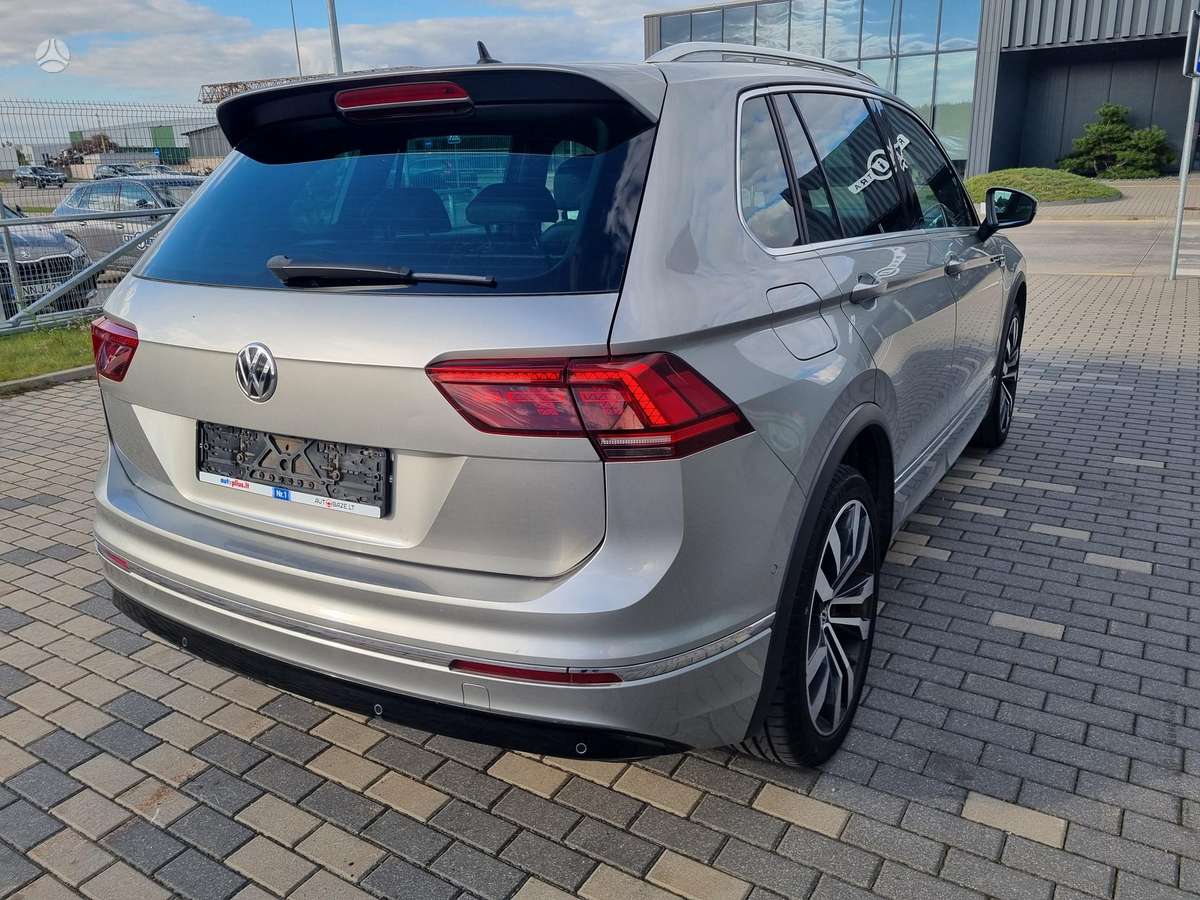 Volkswagen Tiguan - 9