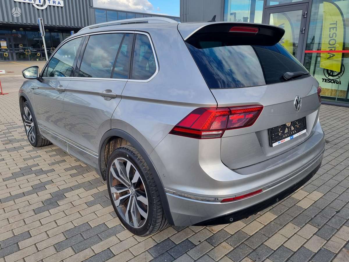 Volkswagen Tiguan - 11