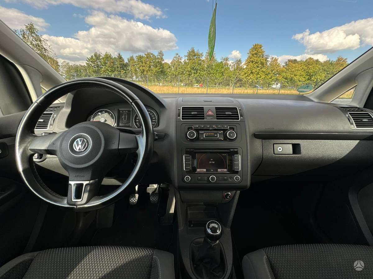 Volkswagen Touran - 7