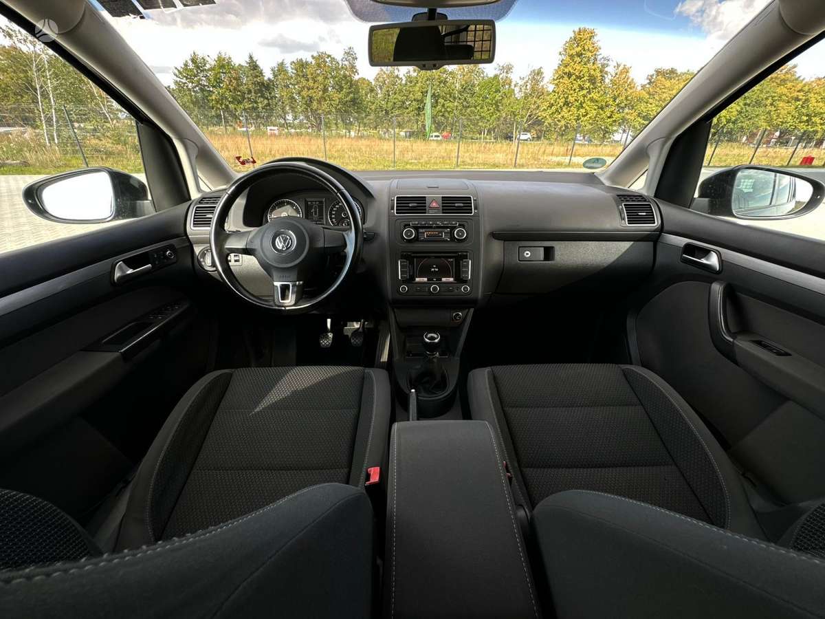 Volkswagen Touran - 6