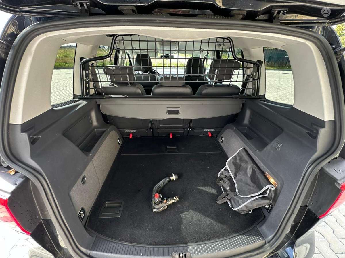 Volkswagen Touran - 9