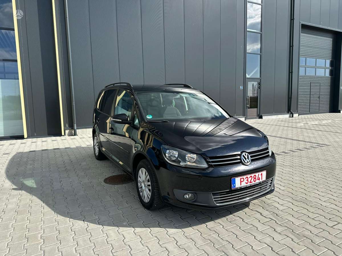 Volkswagen Touran - 11