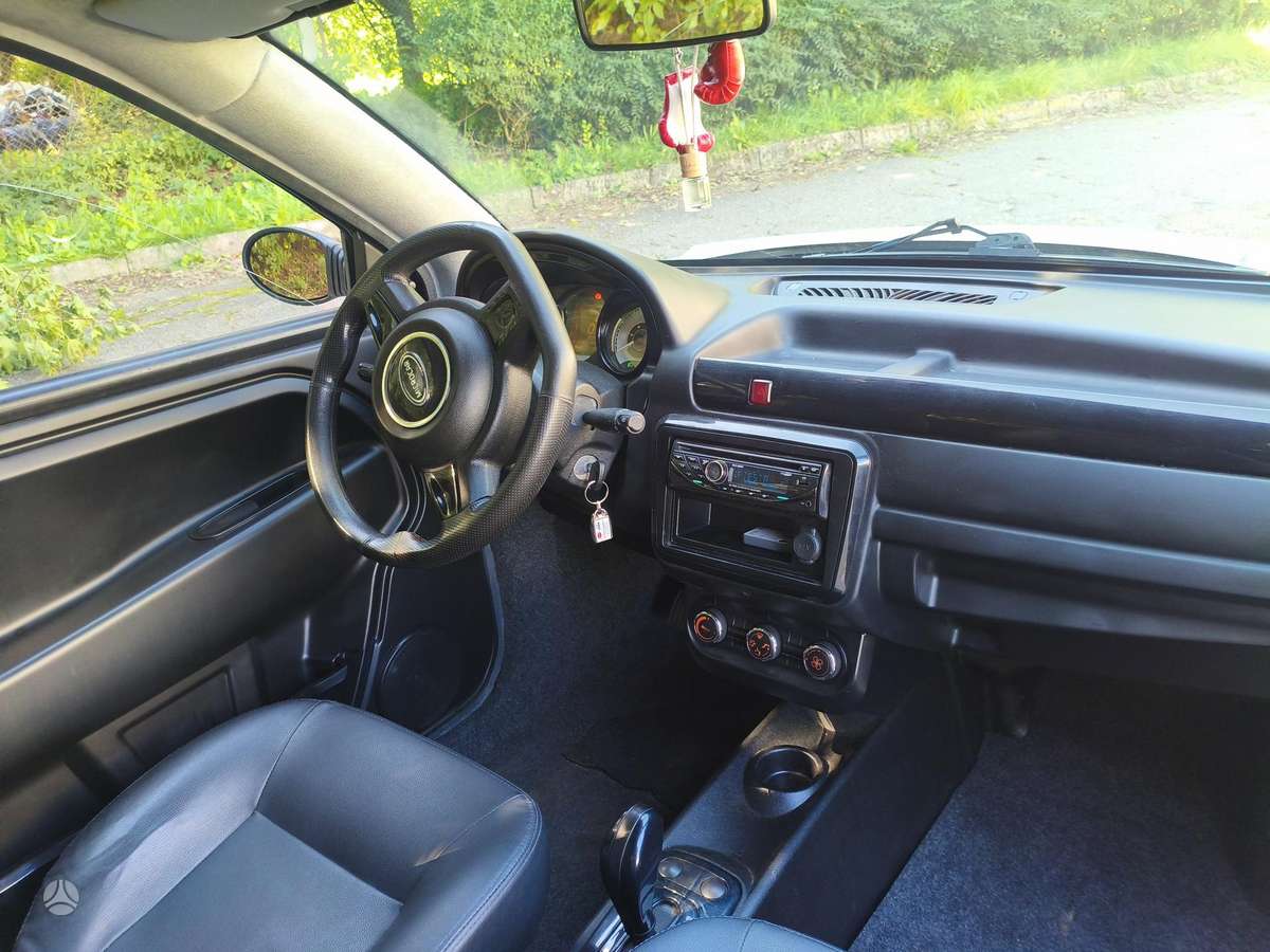 Microcar Mgo, hatchback