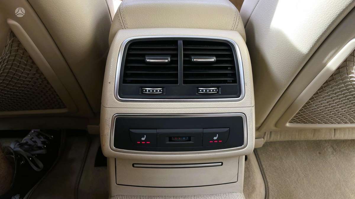 Audi A6, 2.0 l., Седан