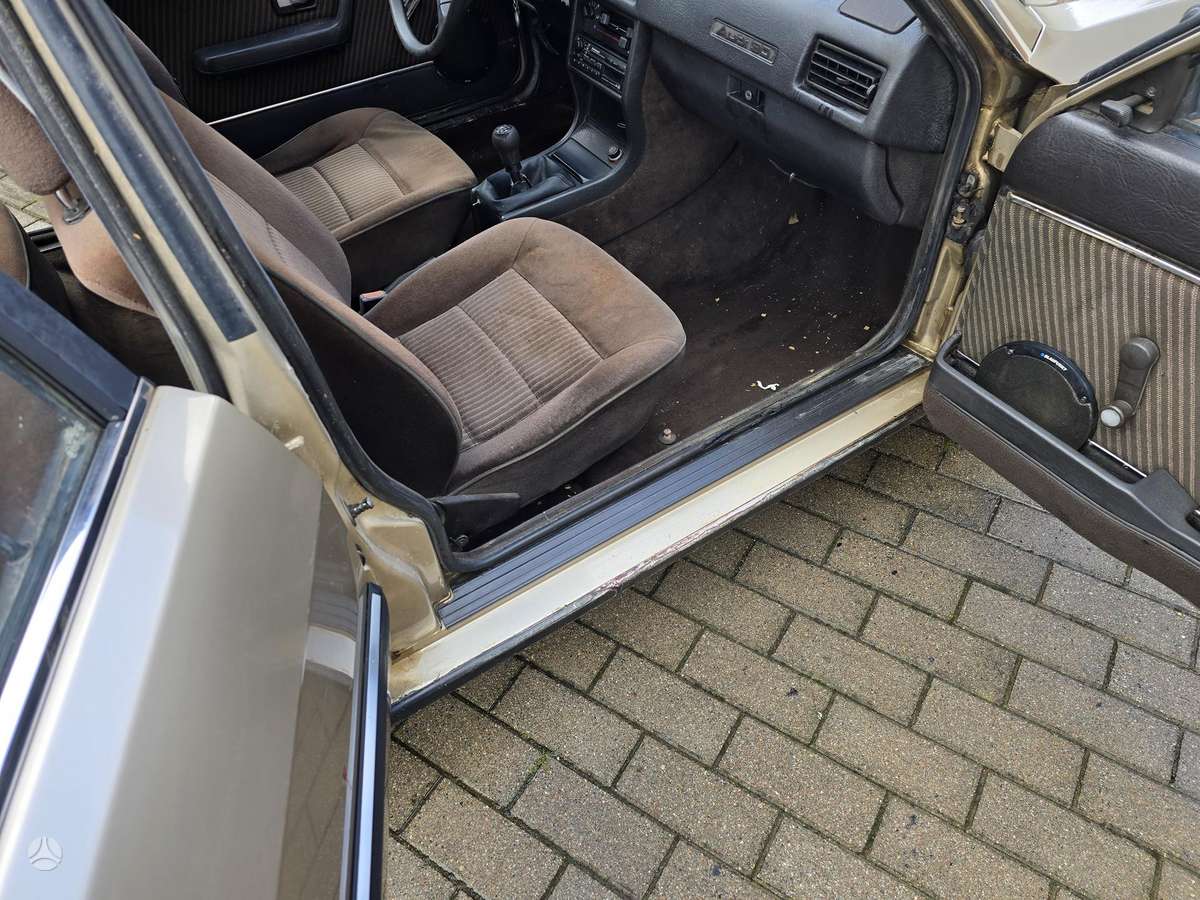Audi 90, 2.0 l., Седан