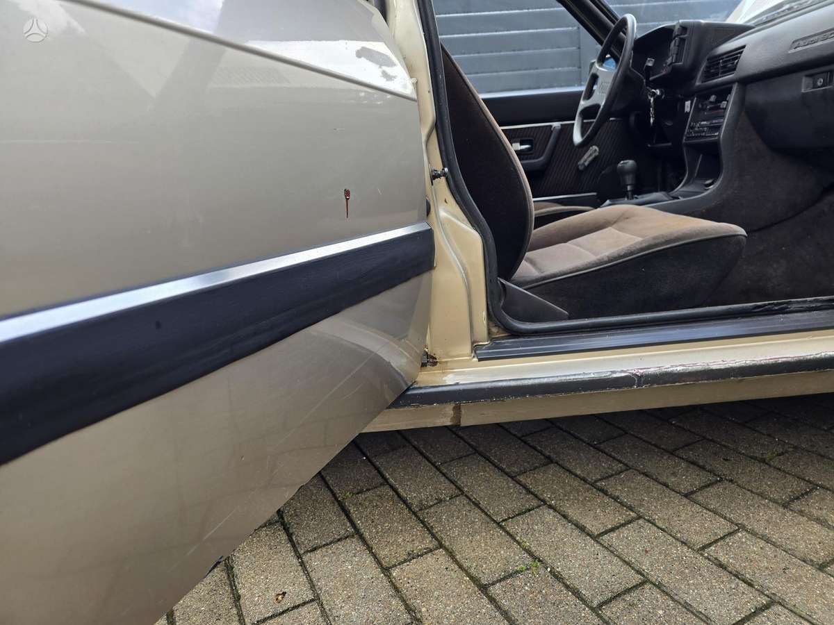 Audi 90, 2.0 l., Седан