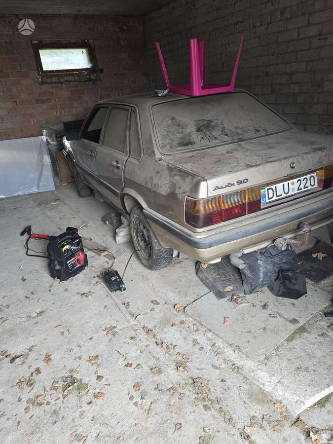 Audi 90, 2.0 l., Седан
