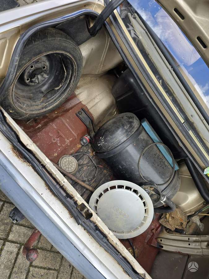 Audi 90, 2.0 l., Седан